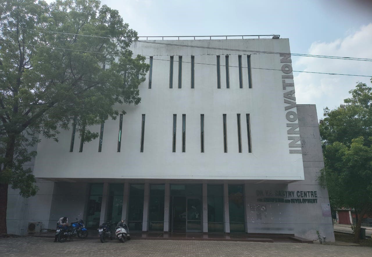 NIT Warangal Academic Building photo 3